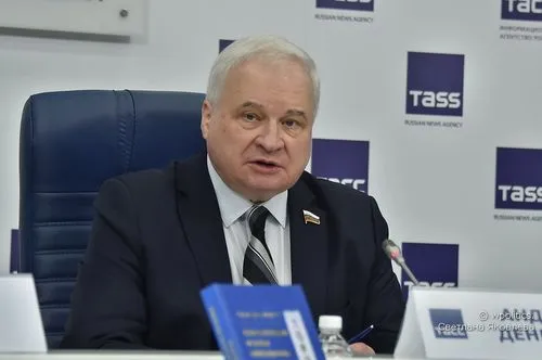 Участник круглого стола в пресс-центре ТАСС
